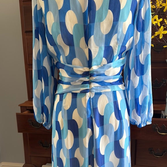 Donna Morgan Blue and White Patterned Dress Size 12 - Picture 5 of 14